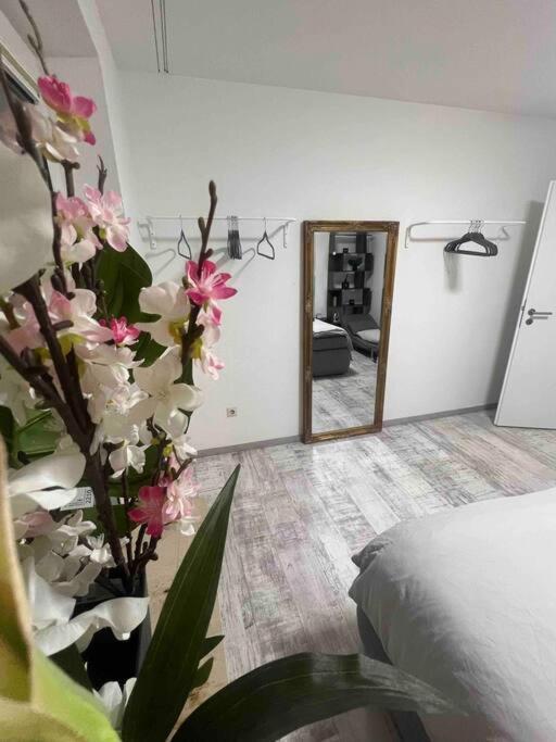 Modernes Apartment Mit 75Qm Mit Balkon & Aussicht Aachen Exterior photo